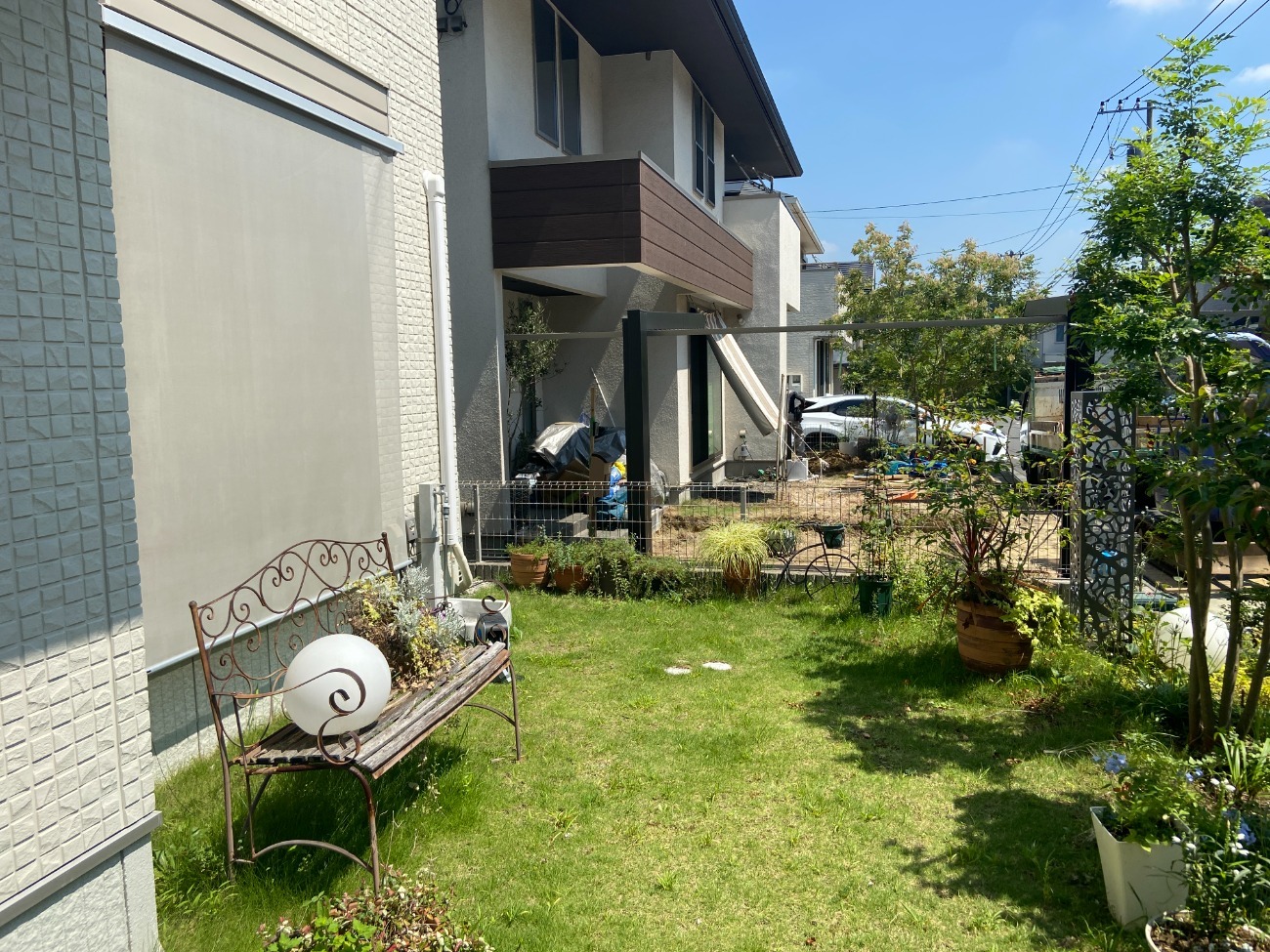 八王子市 シックカラーの屋根付きテラス 八王子市 エクステリア サンケンプラネット