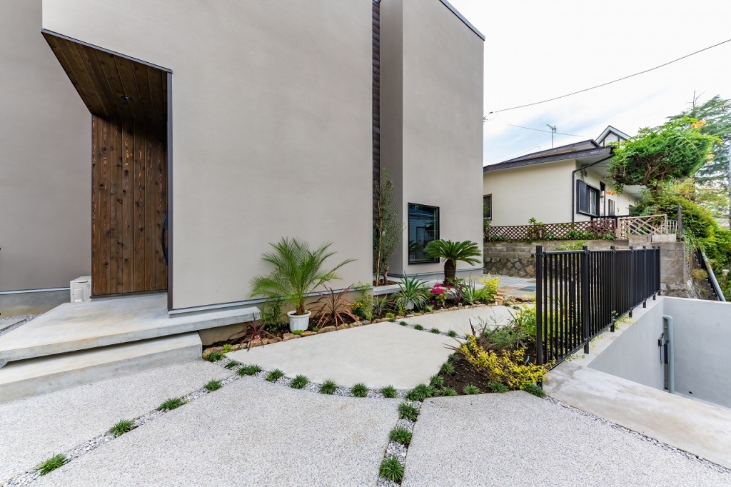 多摩市 新築外構 個性豊かな植物が映えるエクステリア ガーデン 八王子市 エクステリア サンケンプラネット 多摩市 新築外構 個性豊かな植物が映えるエクステリア ガーデン 八王子市 エクステリア サンケンプラネット